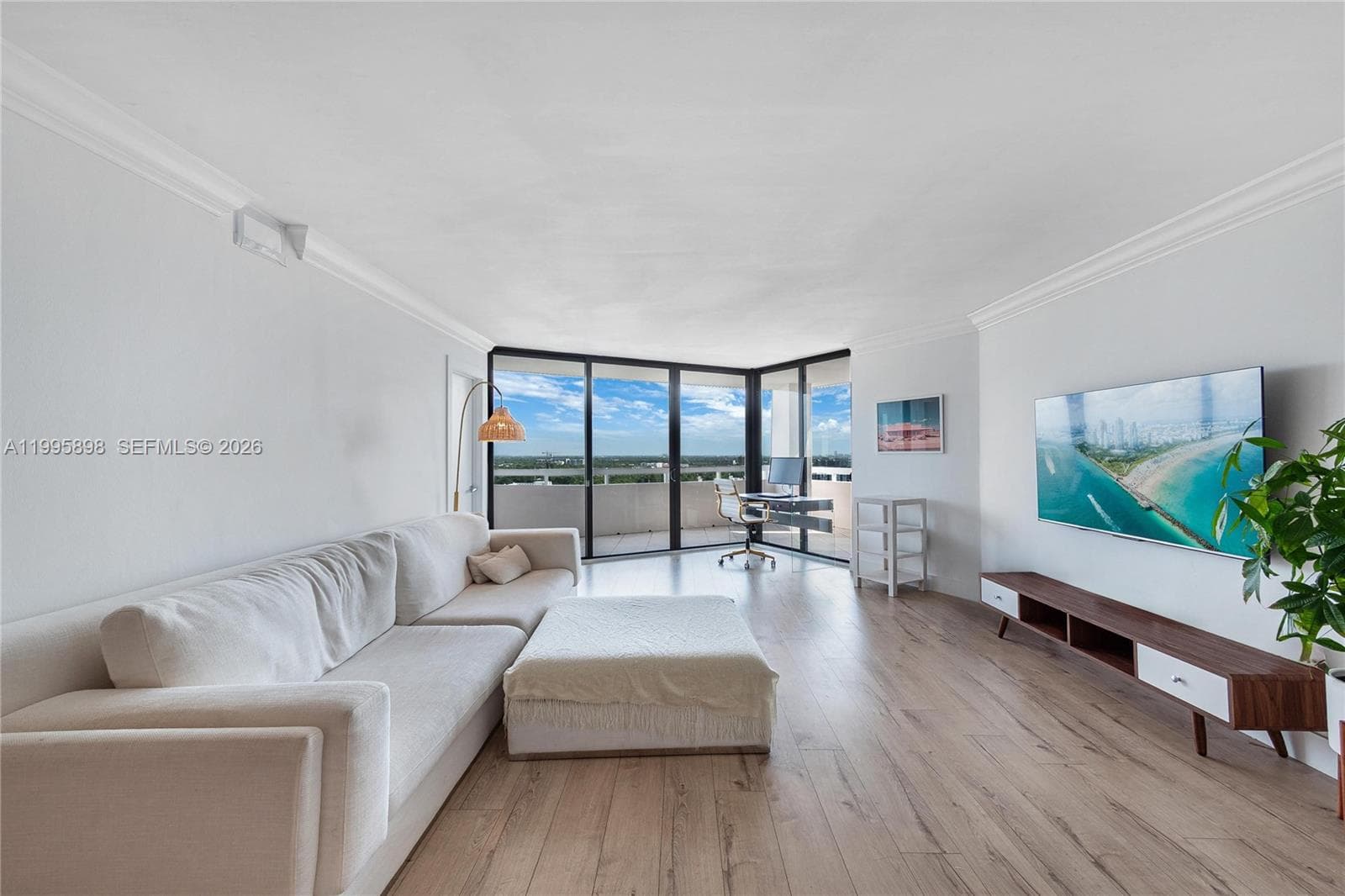 2000 Towerside Ter PH9 photo 9