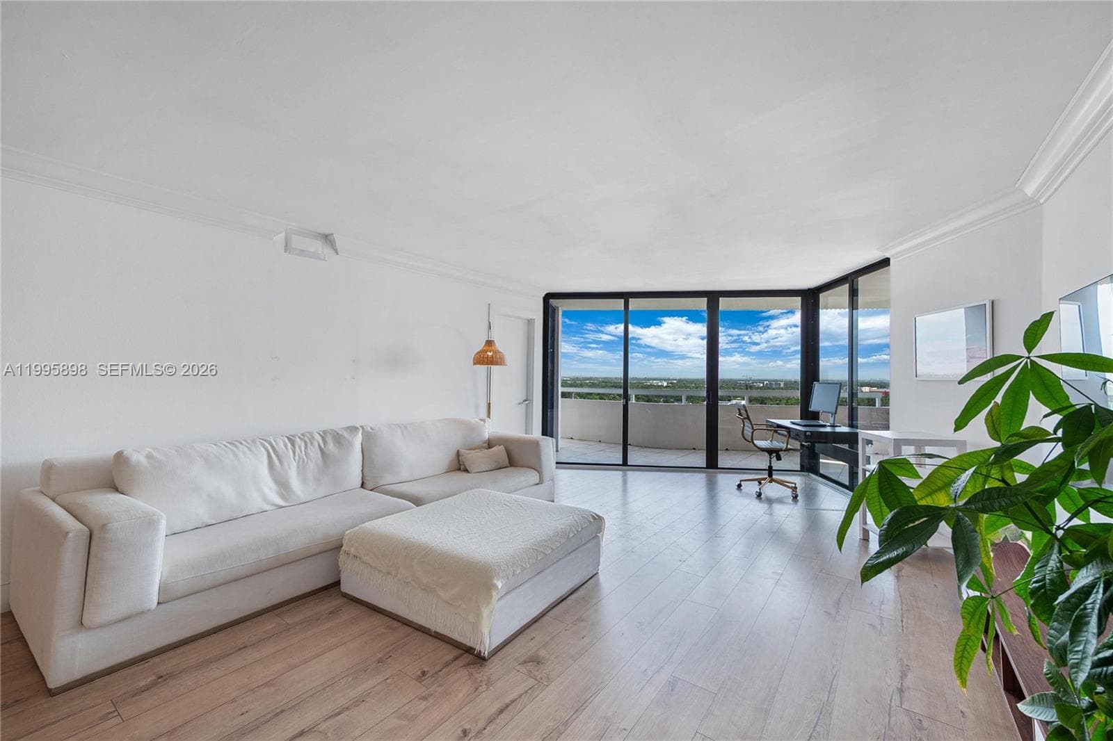 2000 Towerside Ter PH9 photo 10