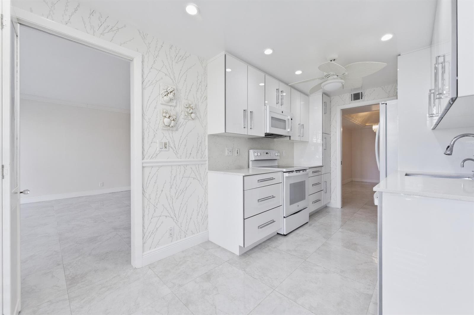 2778 S Ocean Boulevard 206s photo 15