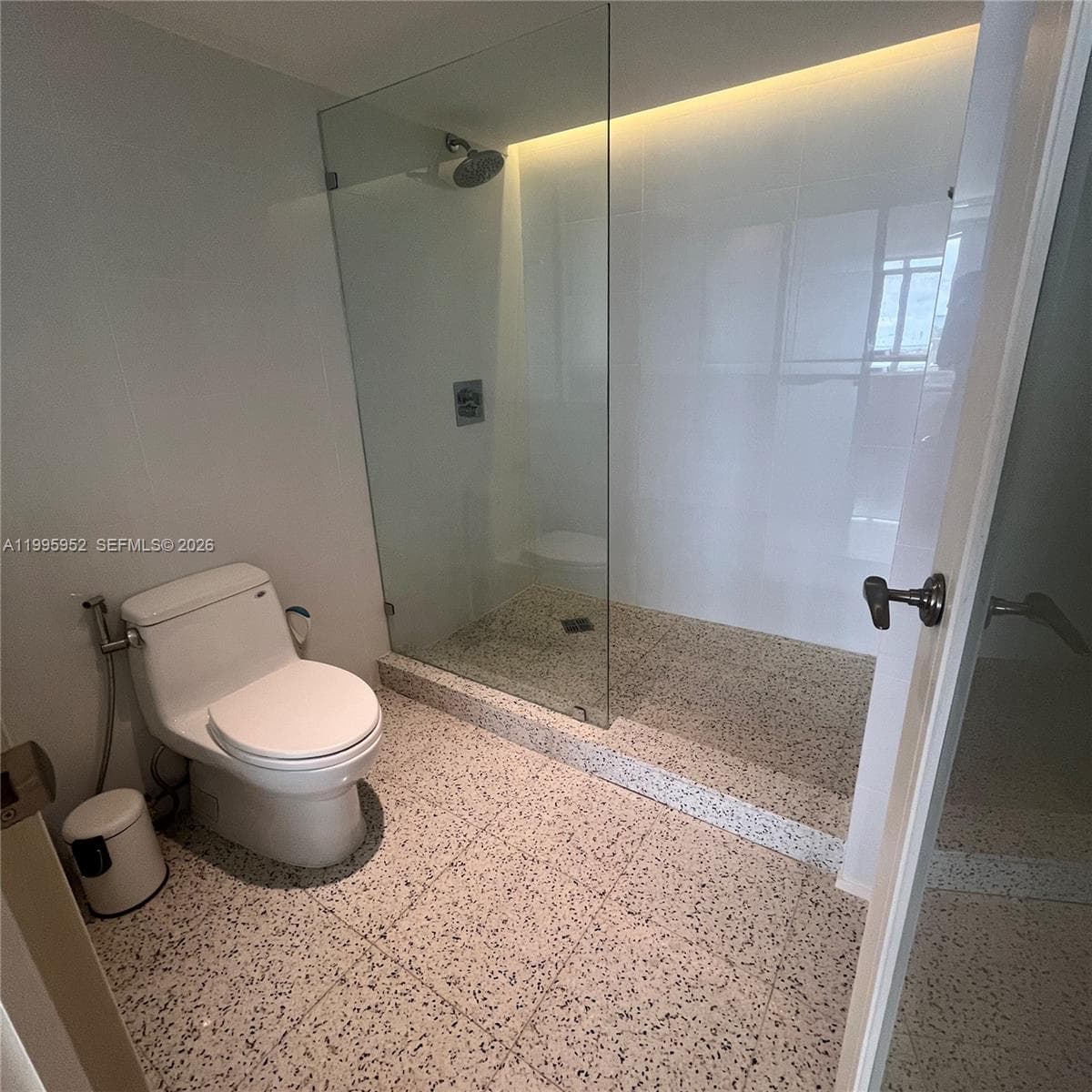 881 Ocean Dr 18B photo 13