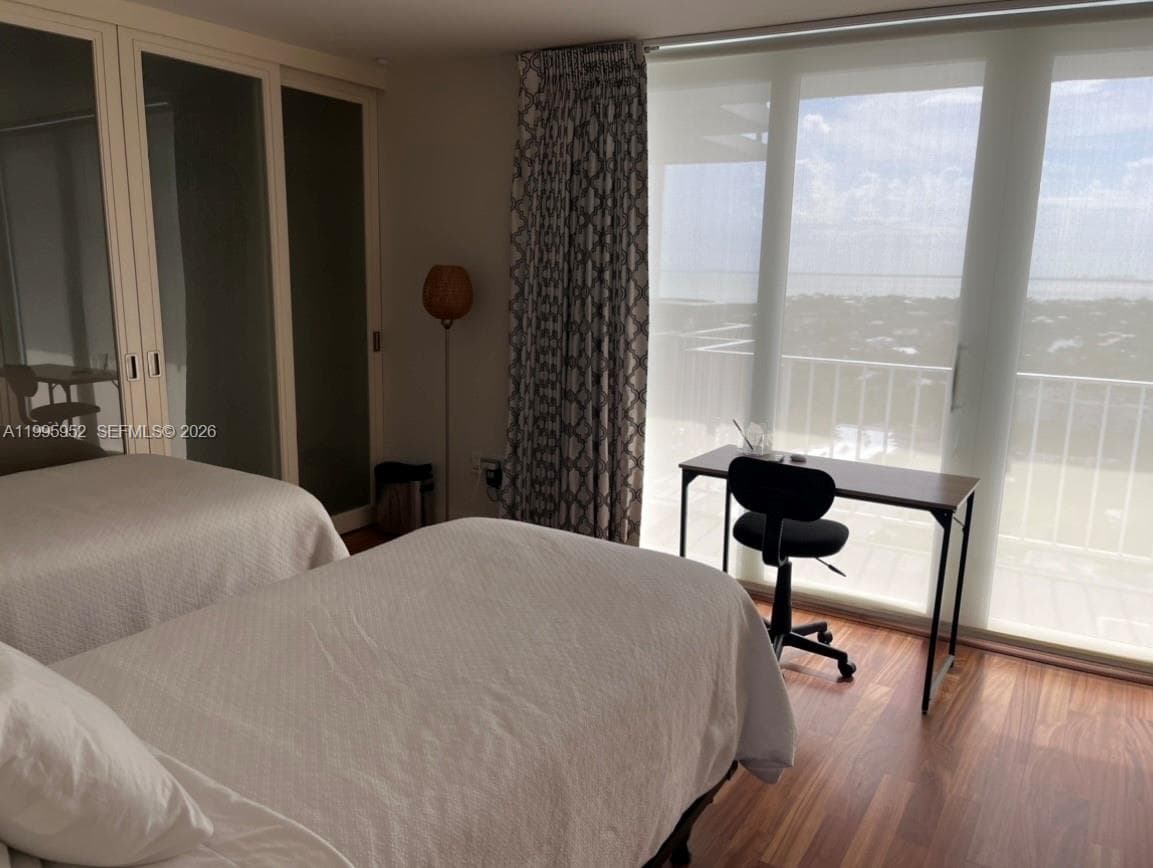 881 Ocean Dr 18B photo 14