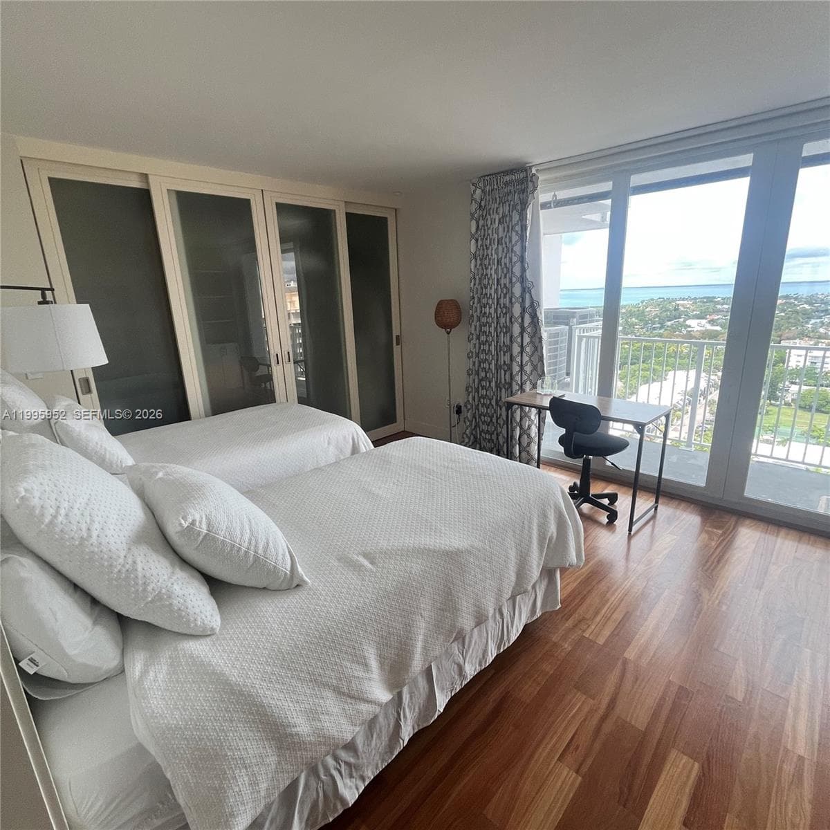 881 Ocean Dr 18B photo 15