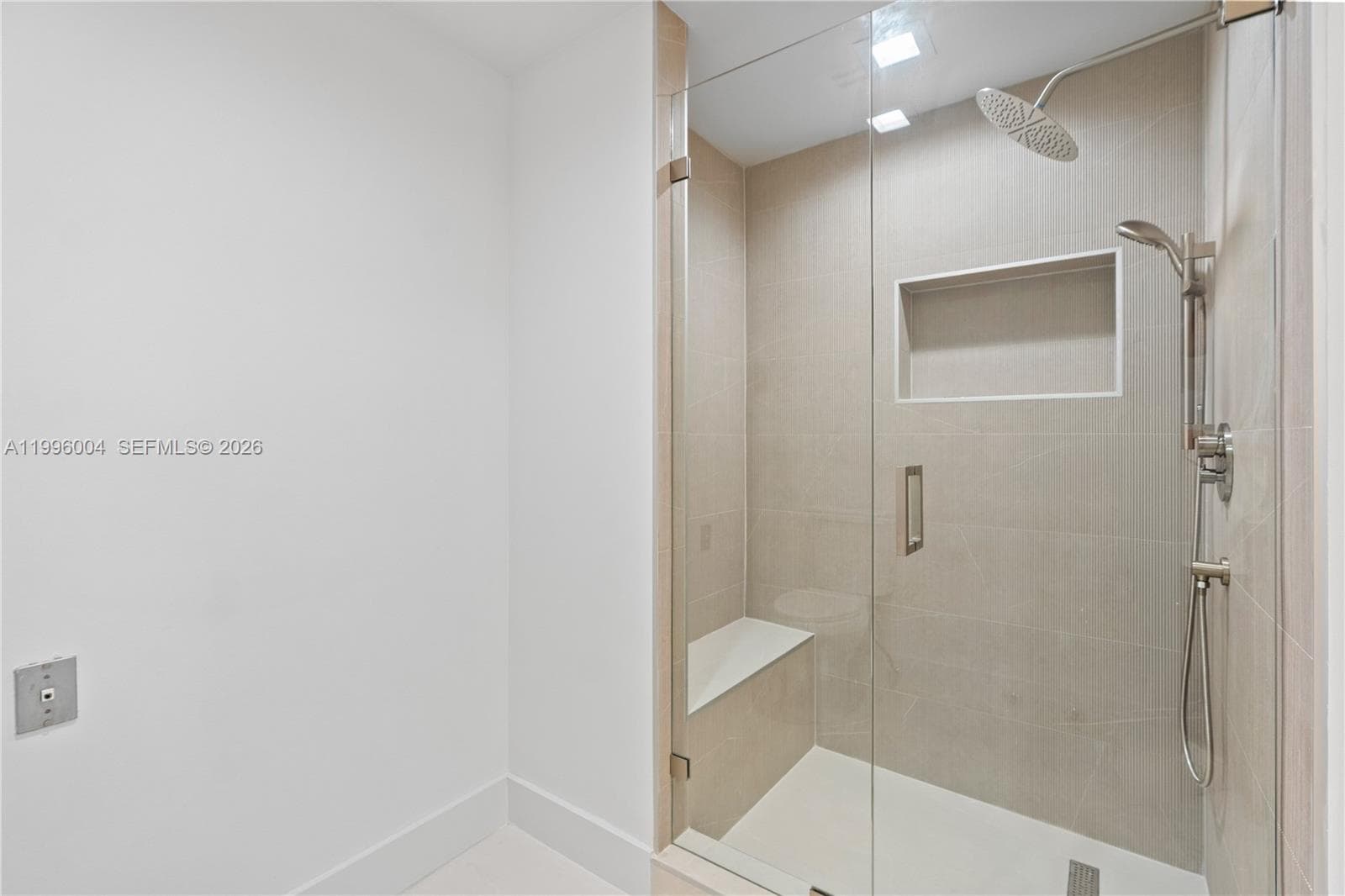 21150 Point Pl 701 photo 20