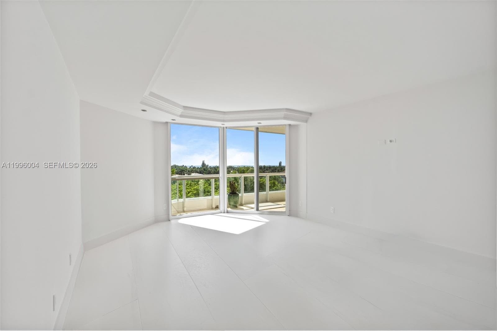 21150 Point Pl 701 photo 24