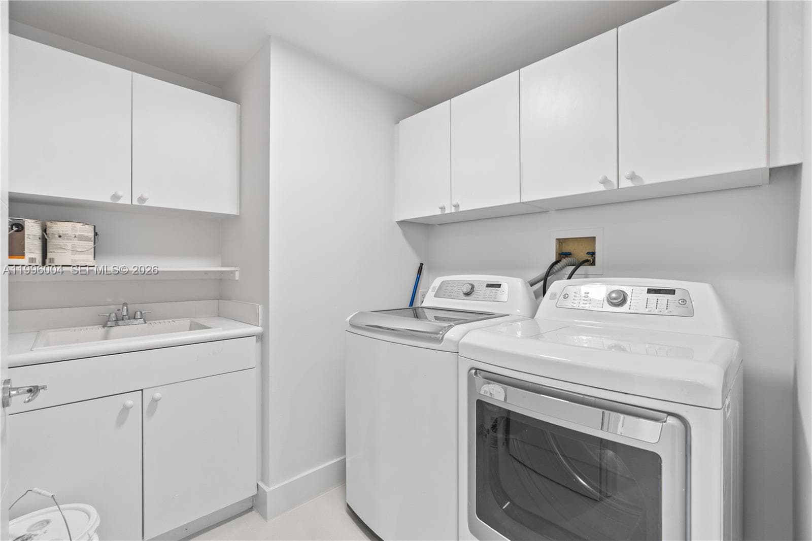 21150 Point Pl 701 photo 14