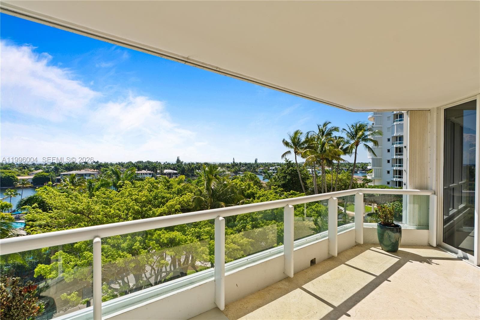 21150 Point Pl 701 photo 21