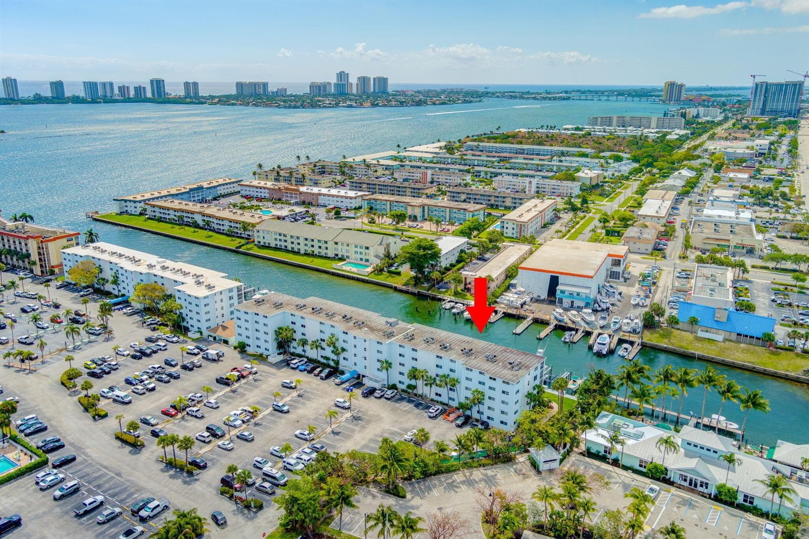 108 Paradise Harbour Boulevard 512 photo 20