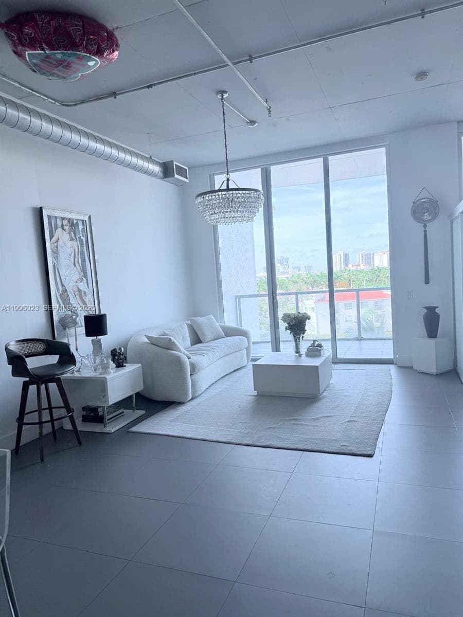 3029 188th St 508 photo 2