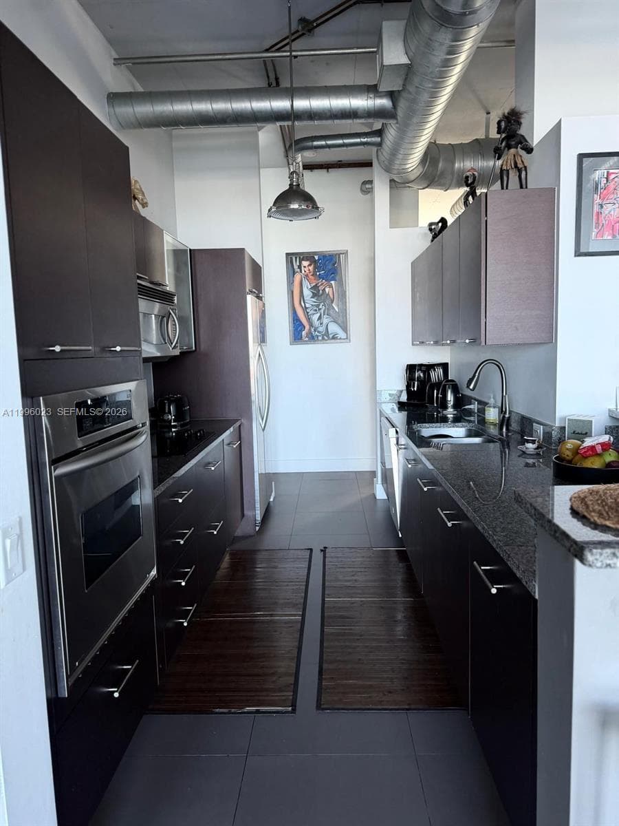 3029 188th St 508 photo 6