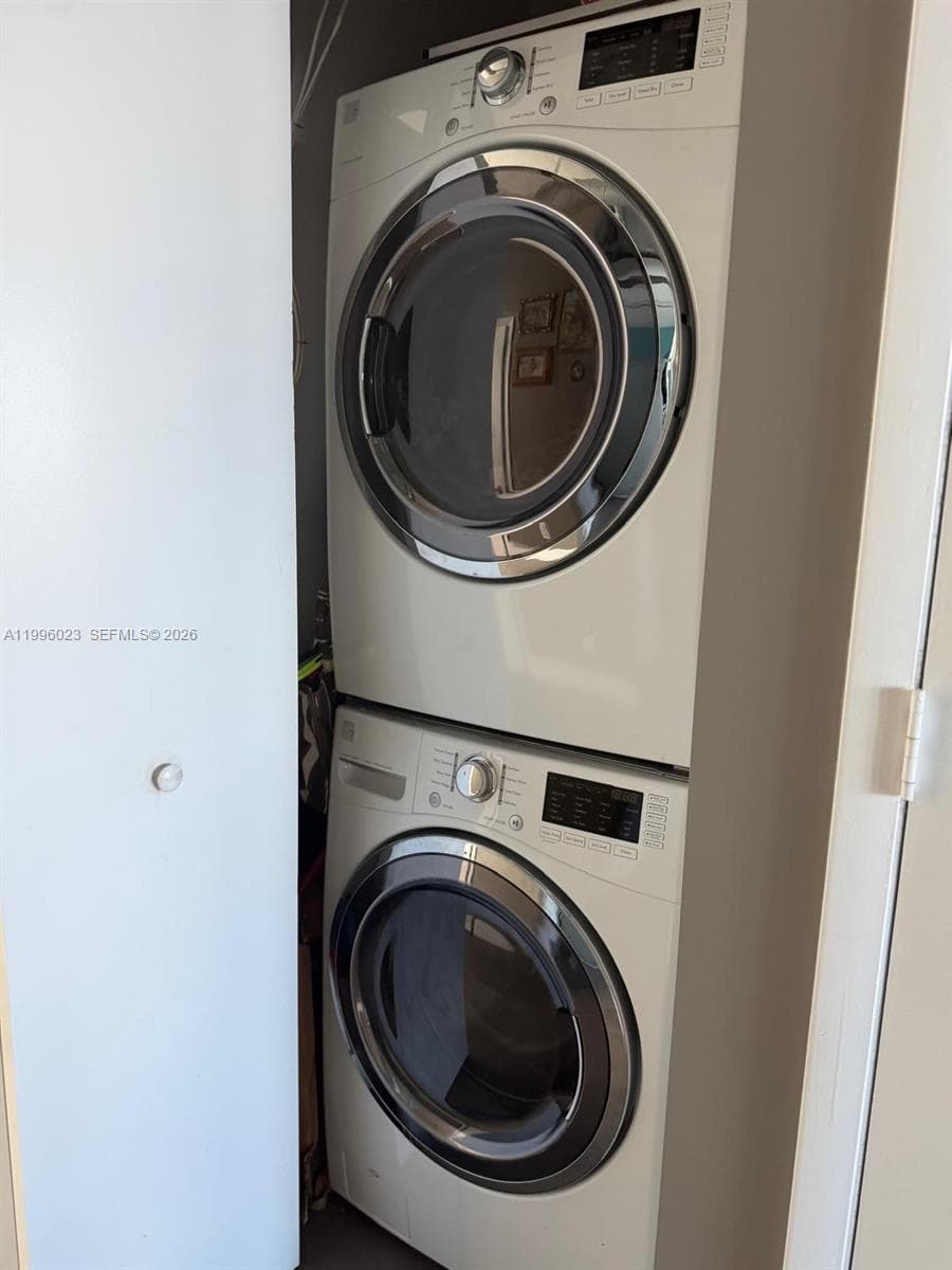 3029 188th St 508 photo 12