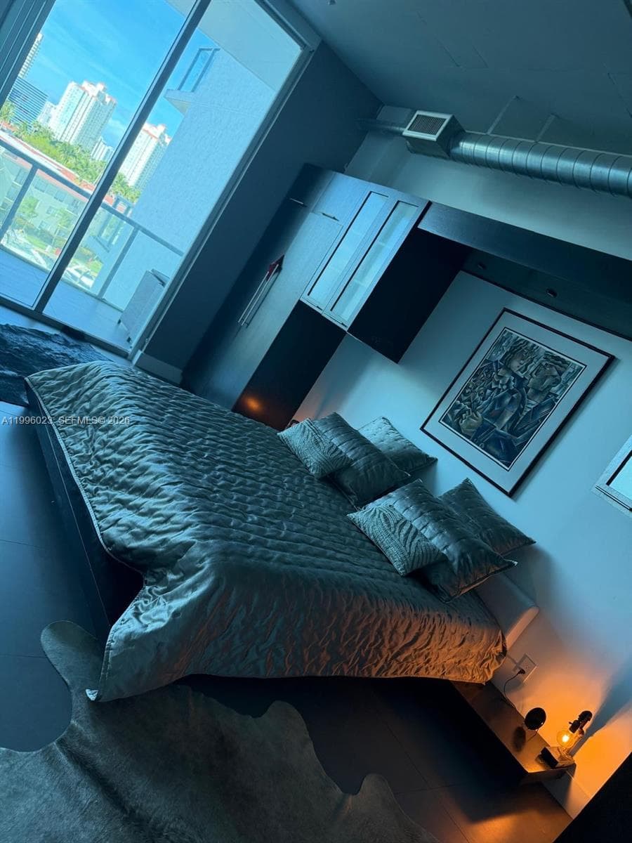 3029 188th St 508 photo 5