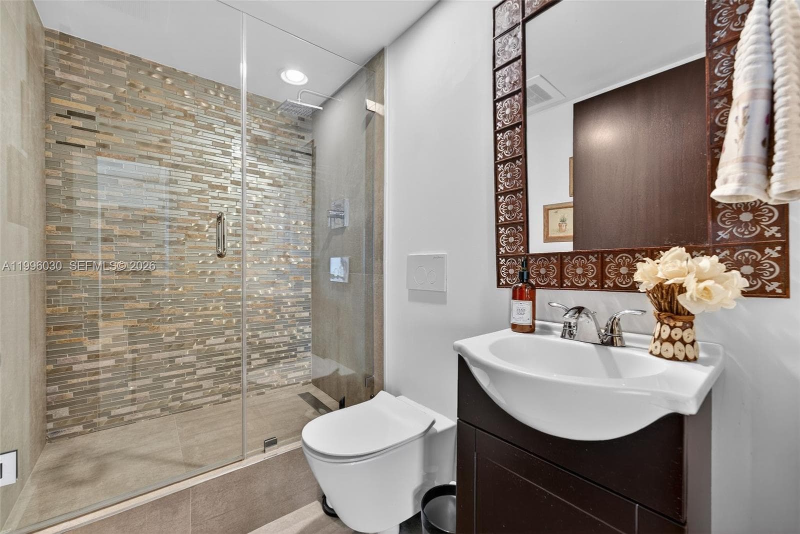 3951 Ocean Dr 1803 photo 20