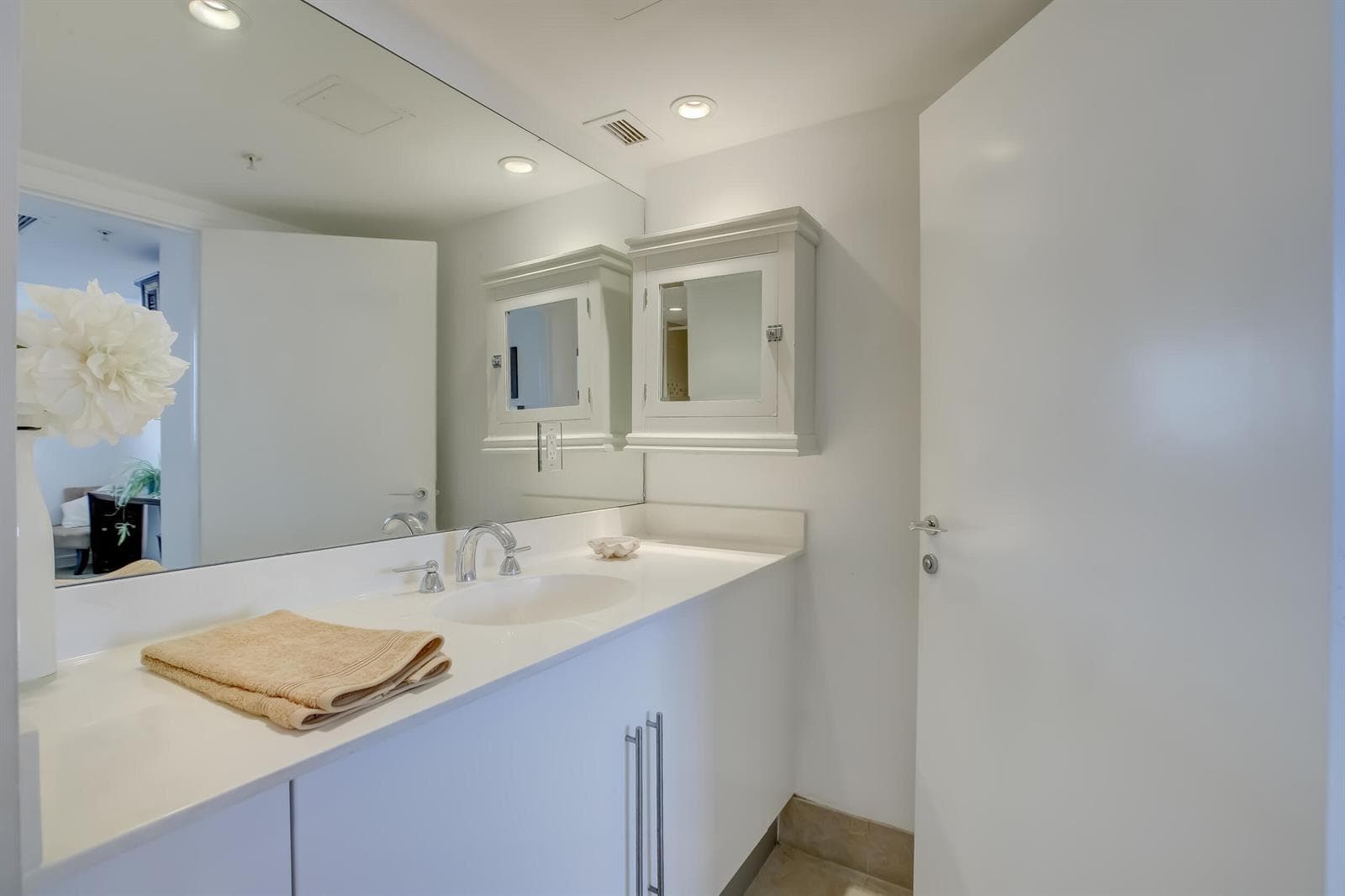 3000 S Ocean Drive 1100 photo 20