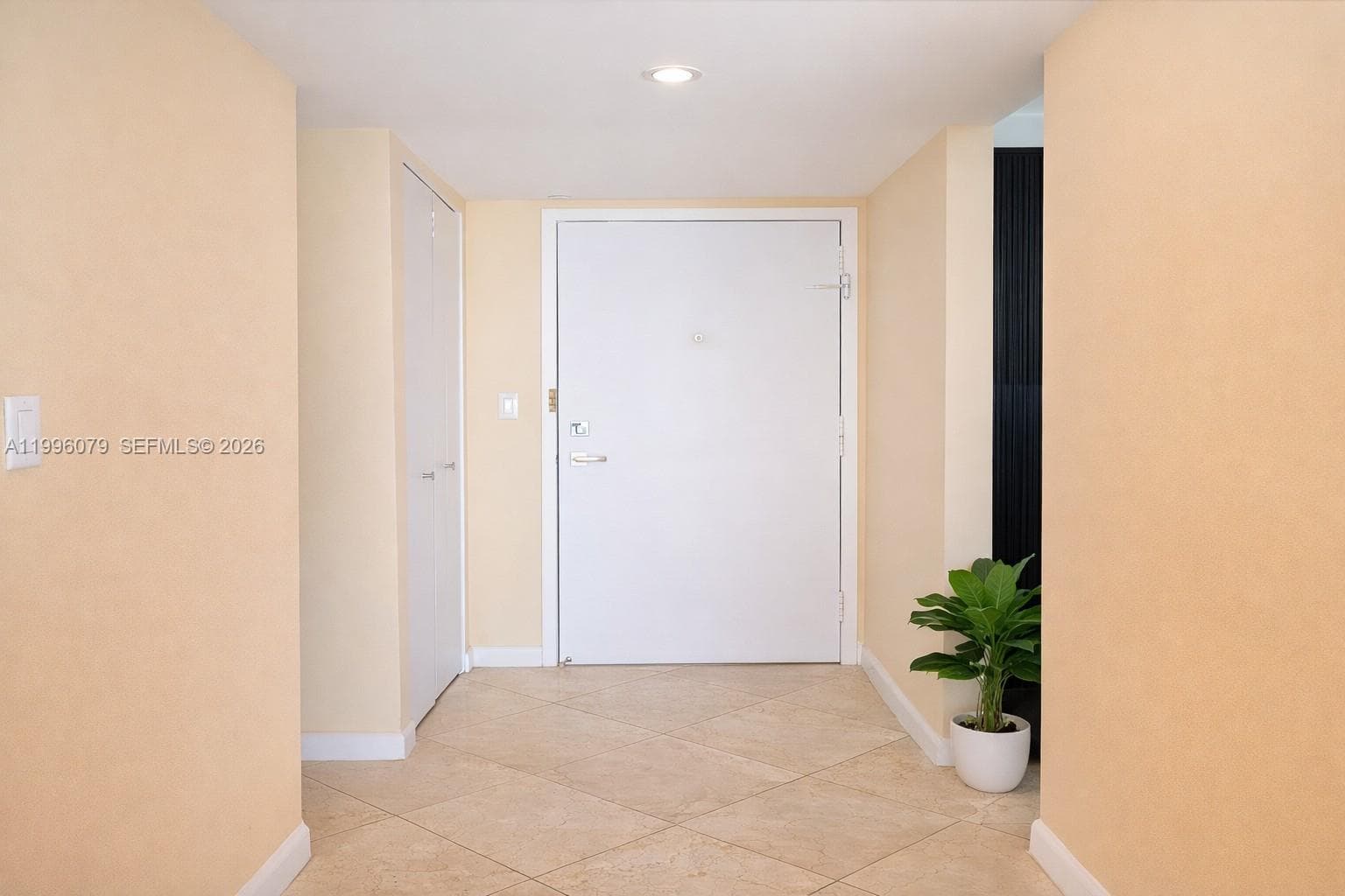 2851 NE 183rd St 906E photo 12