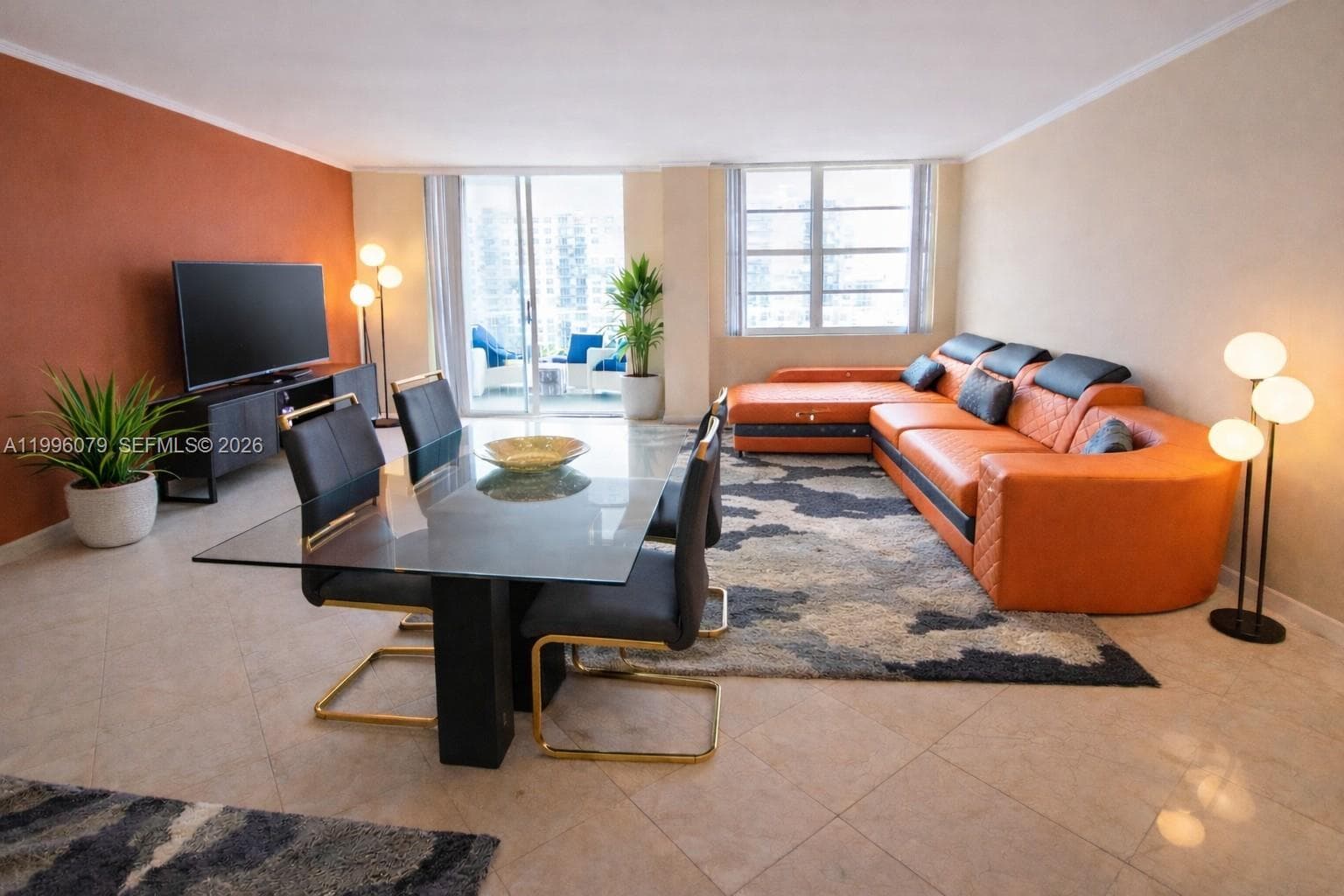 2851 183rd St 906E photo 3