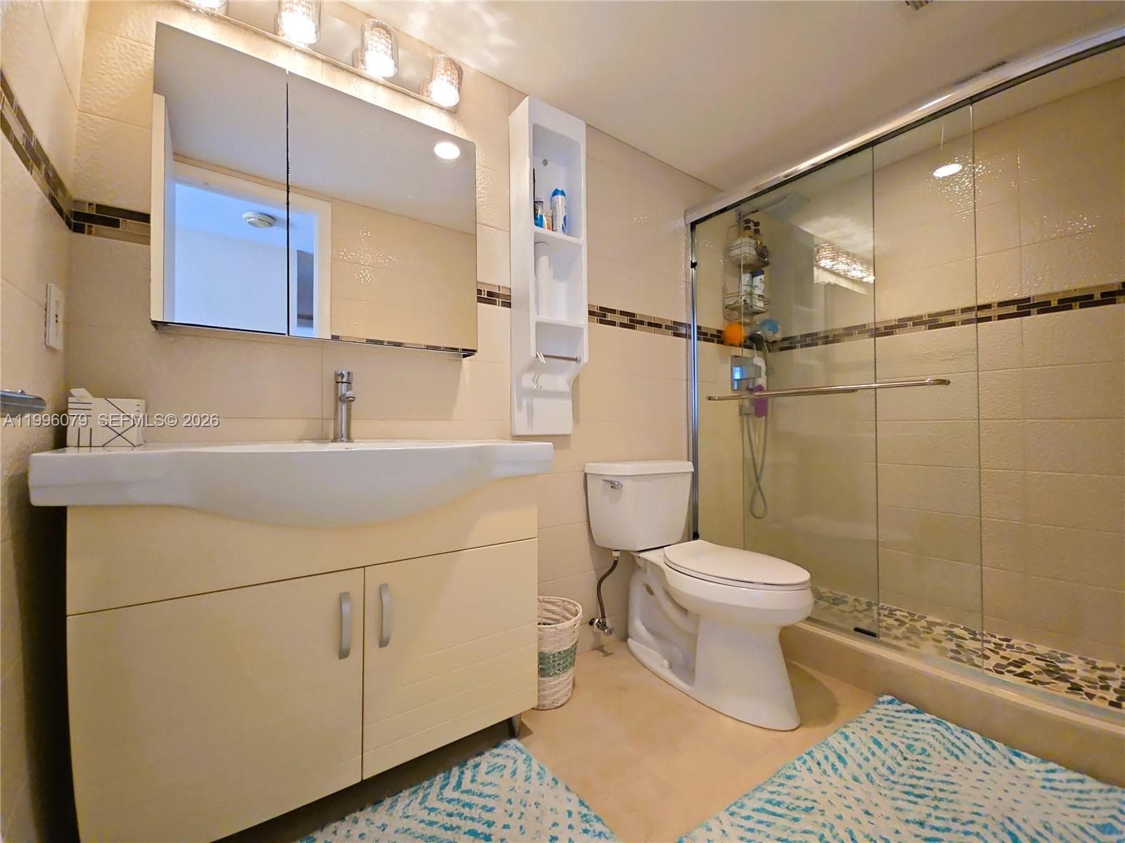 2851 183rd St 906E photo 5