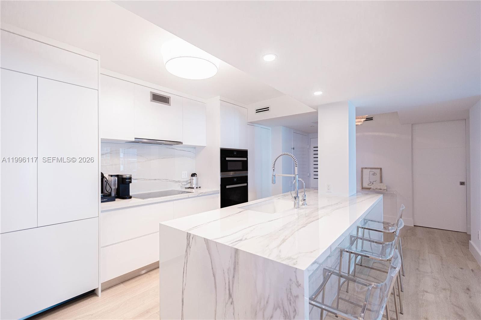 1500 Ocean Dr 904 photo 6