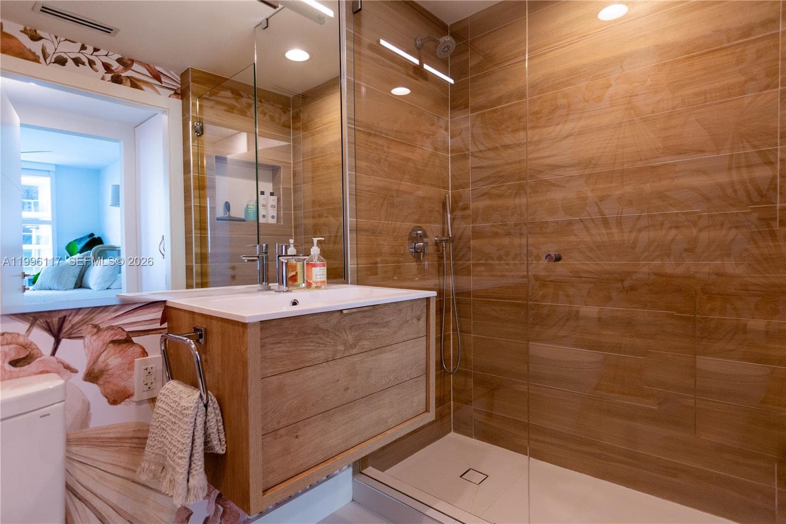 1500 Ocean Dr 904 photo 15