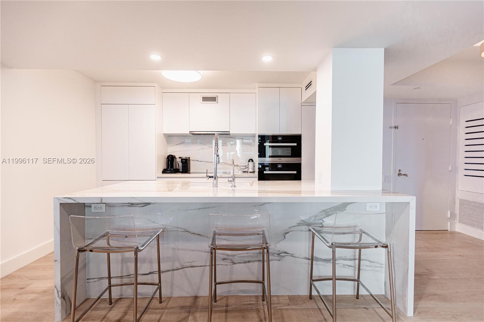 1500 Ocean Dr 904 photo 4