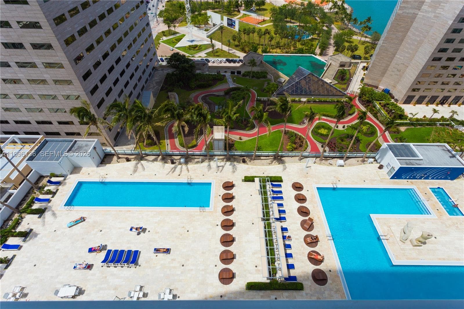 325 Biscayne Blvd 2320 photo 12