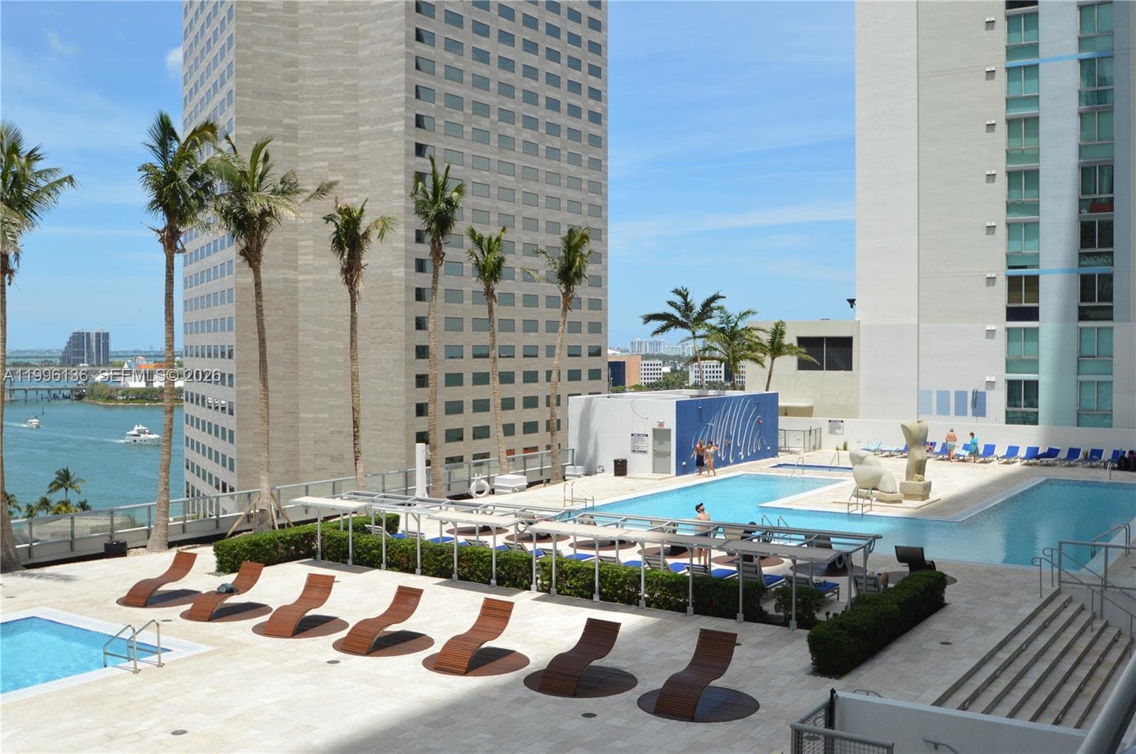 325 Biscayne Blvd 2320 photo 11