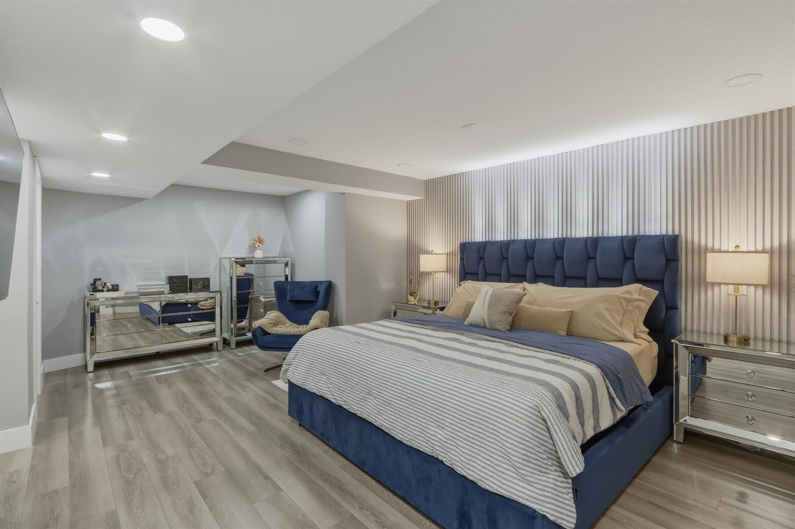 6039 Collins Avenue 609 photo 13