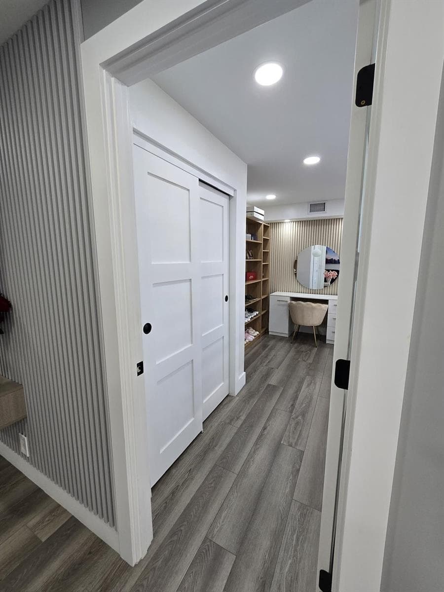 6039 Collins Avenue 609 photo 22