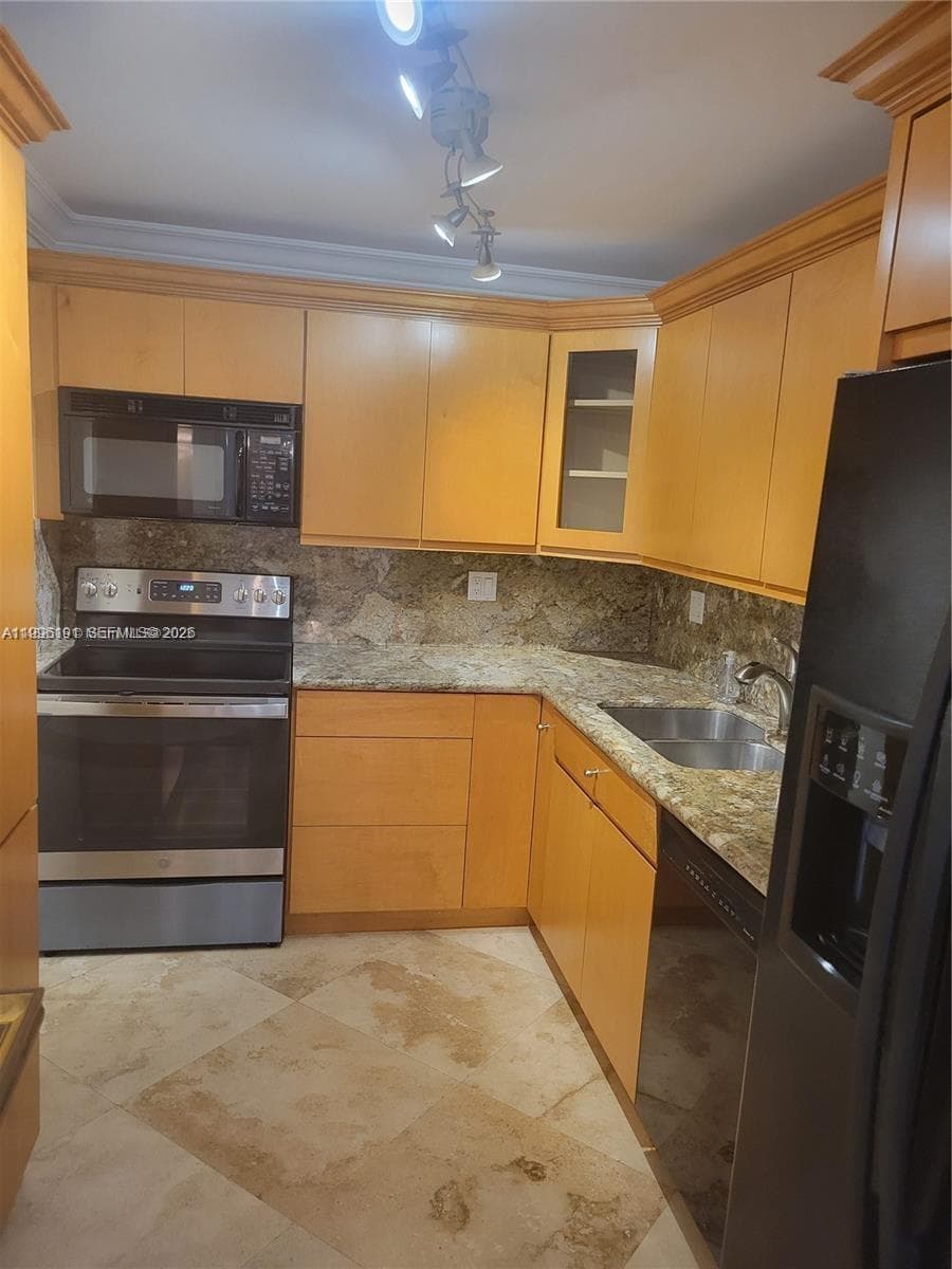 2333 Brickell Ave 2504 photo 8