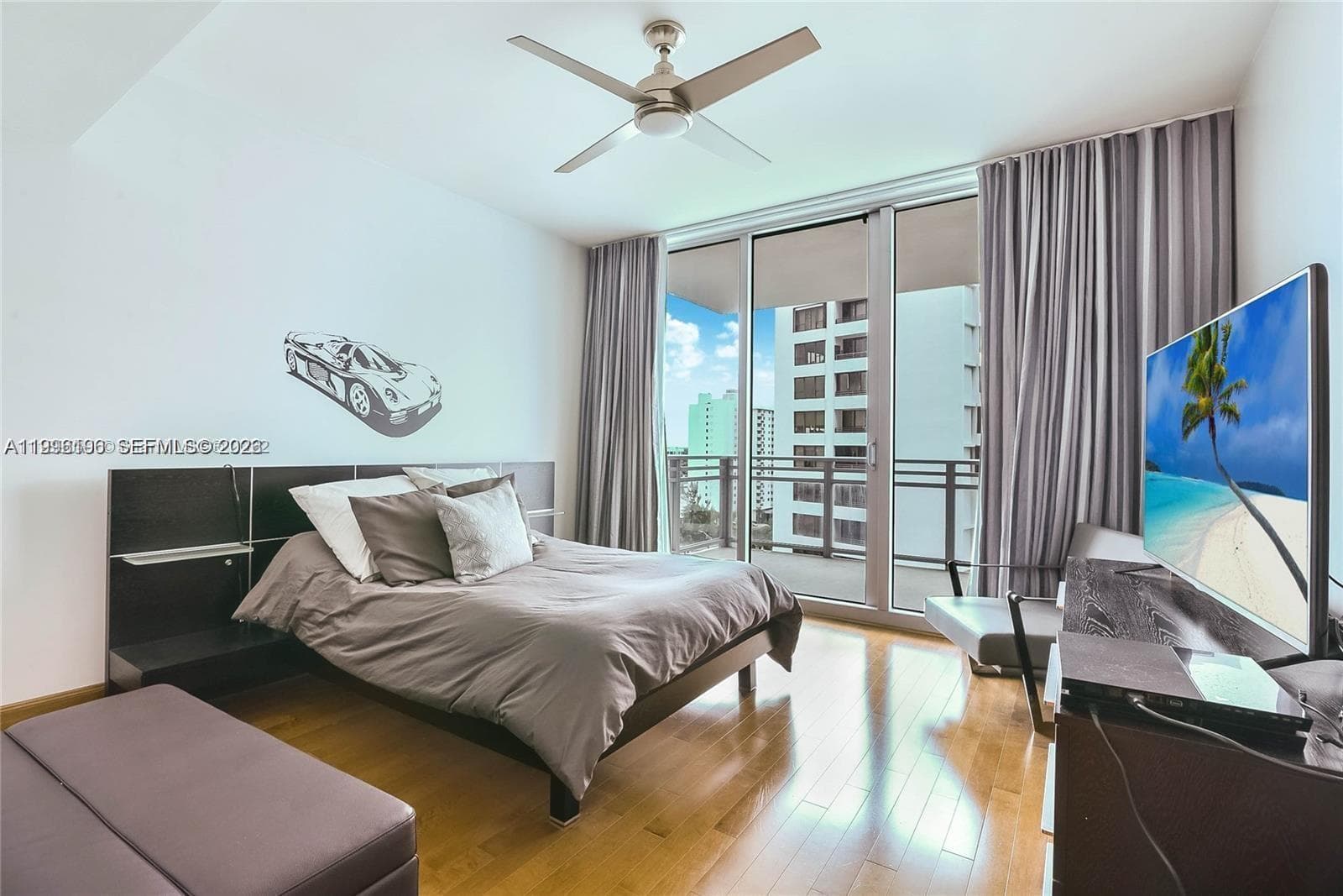 3535 Ocean Dr 1006 photo 18