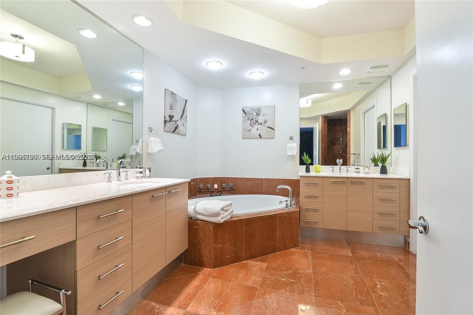 3535 Ocean Dr 1006 photo 15