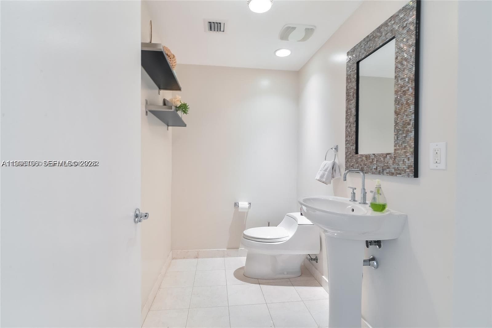 3535 S Ocean Dr 1006 photo 19