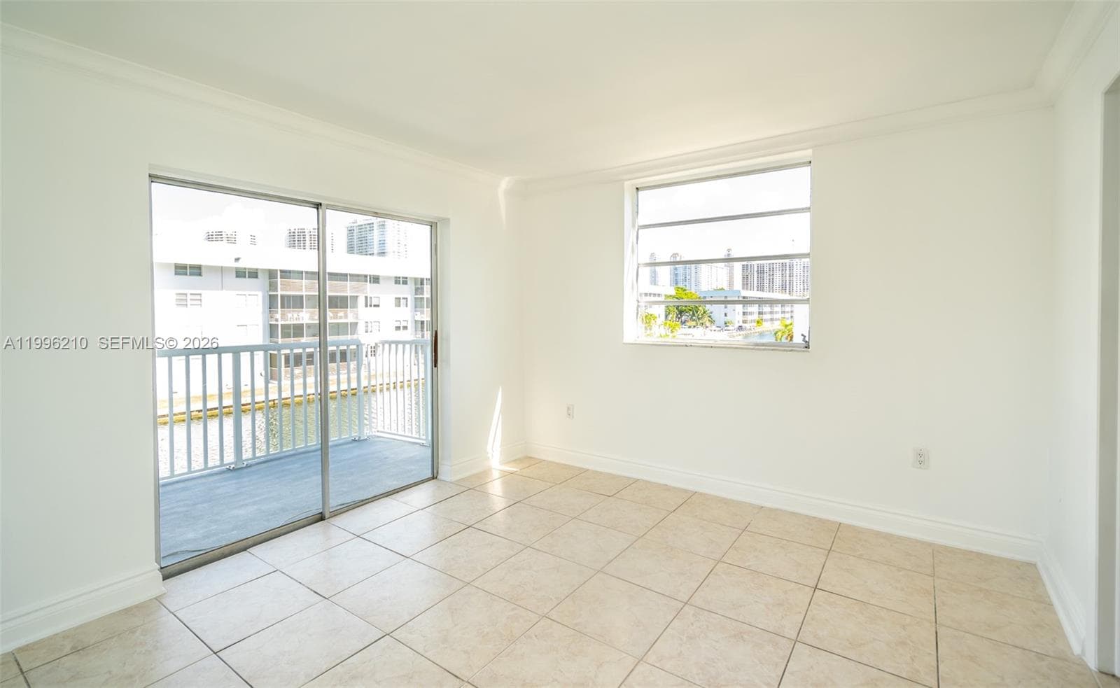 3527 168th St 301 photo 16