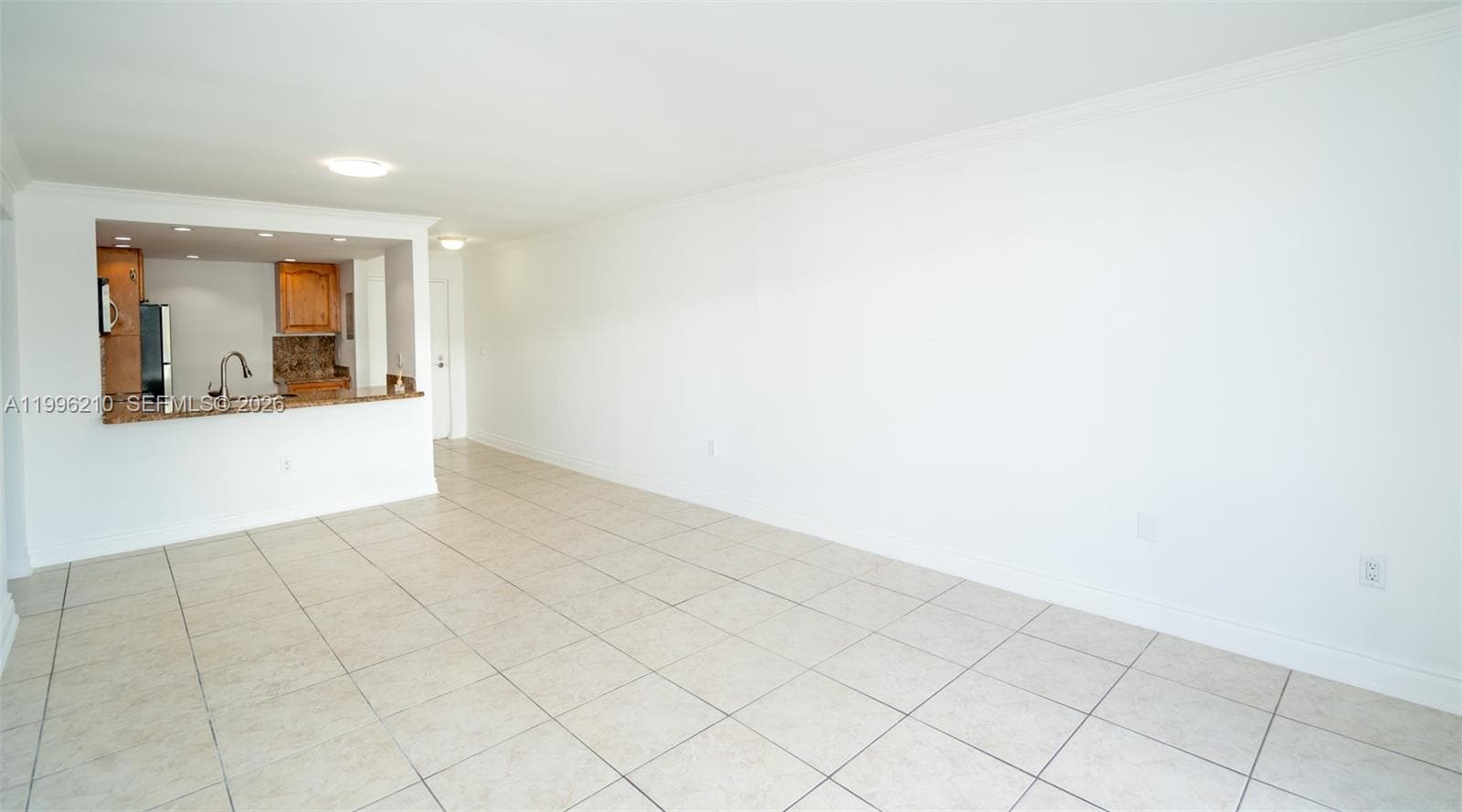 3527 168th St 301 photo 4