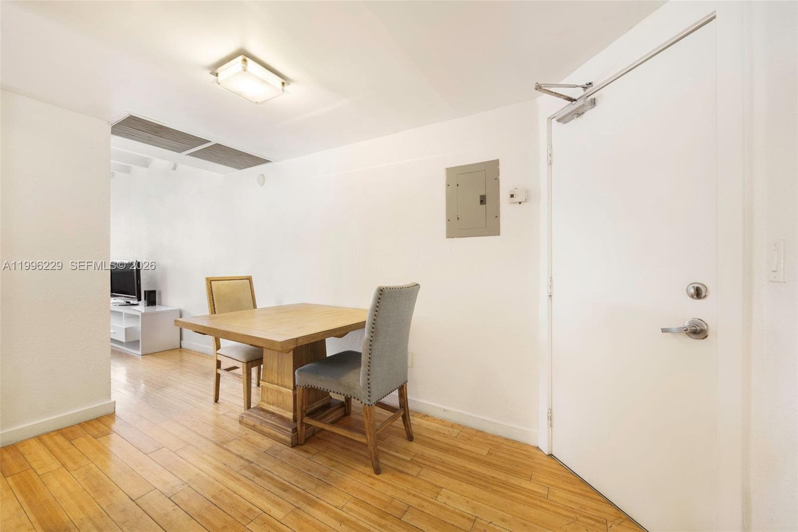 3915 Meridian Ave 201 photo 4