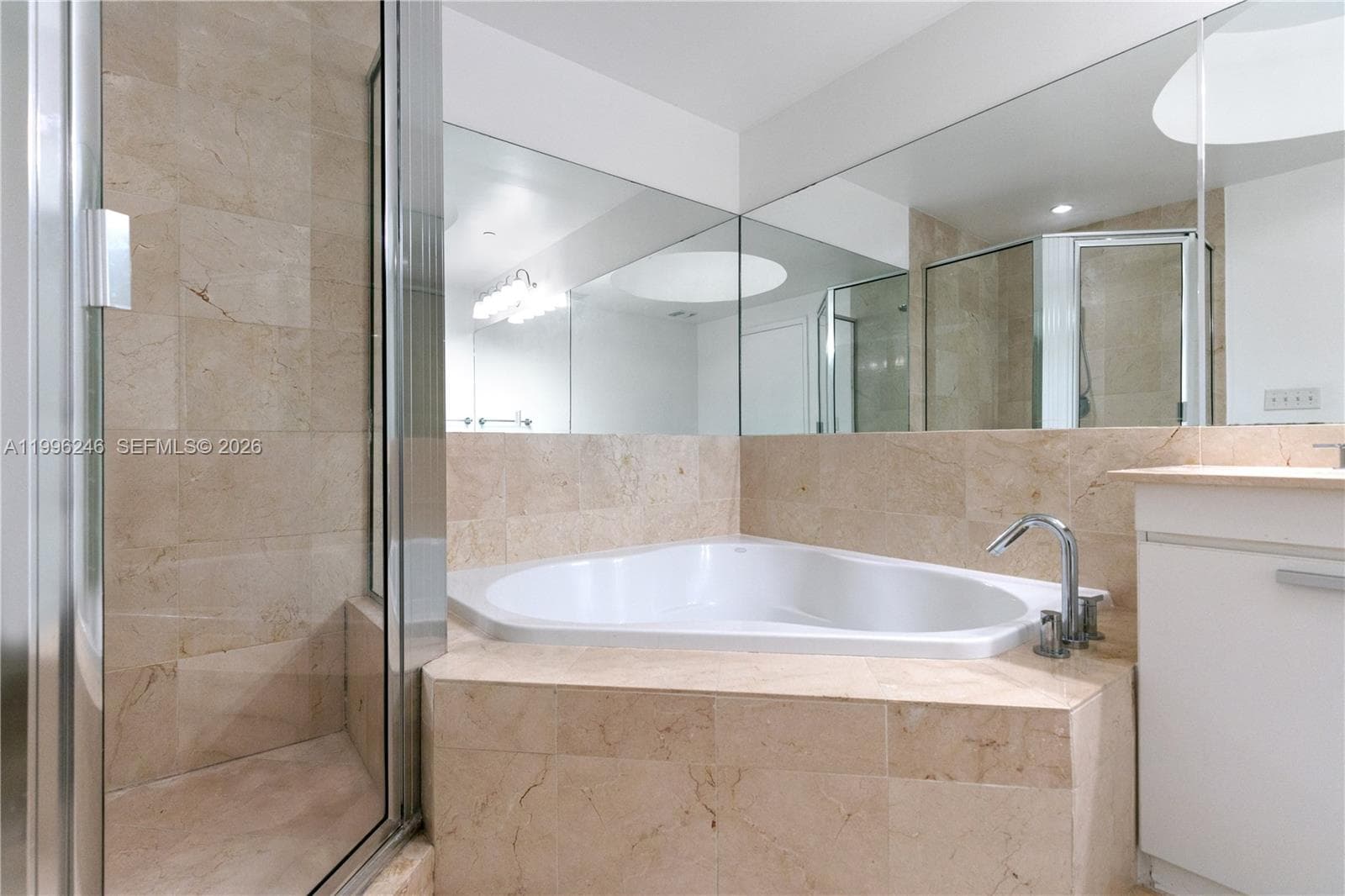 3131 188th St 2-1010 photo 22