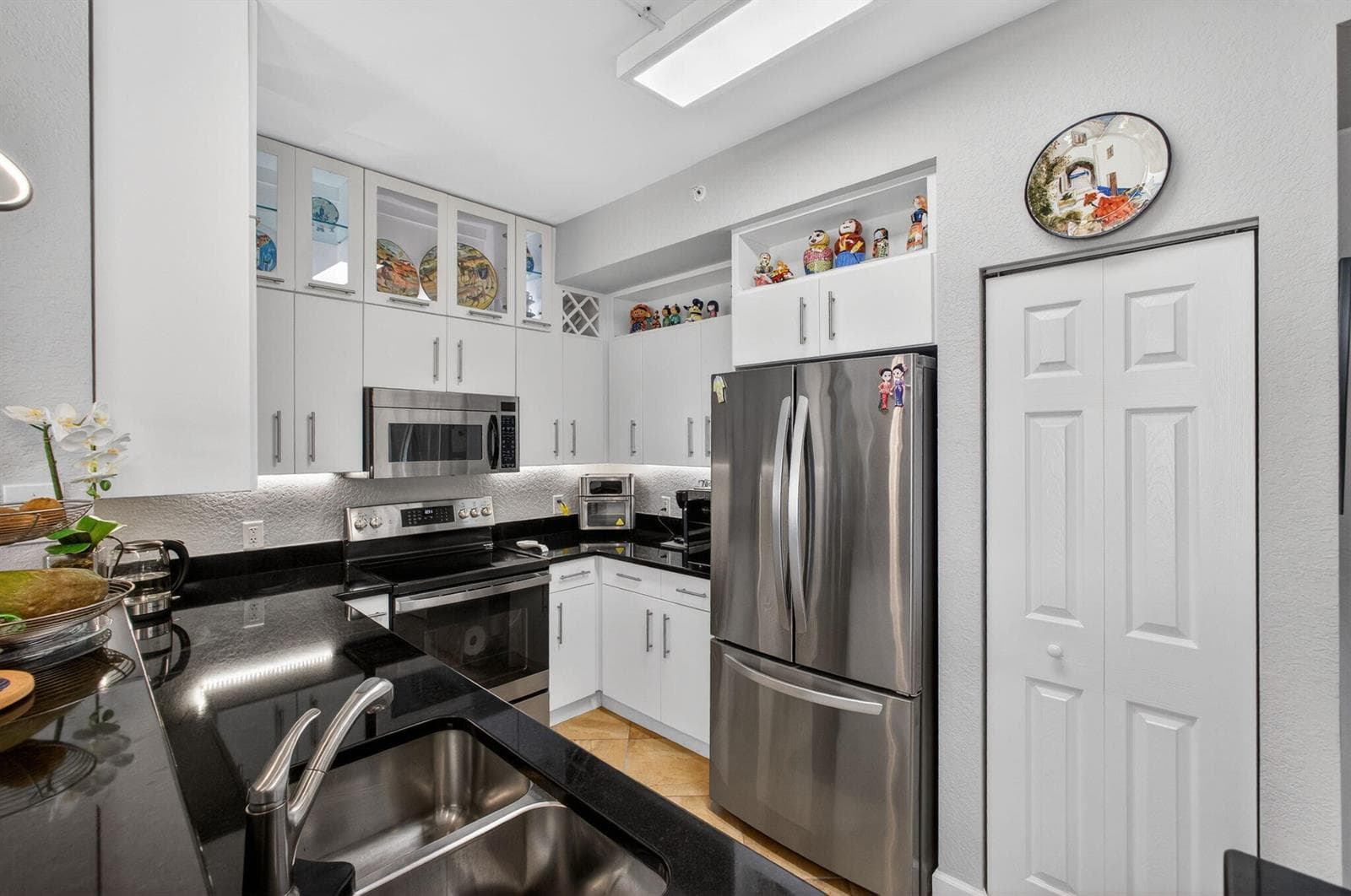 1801 N Flagler Drive 901 photo 22