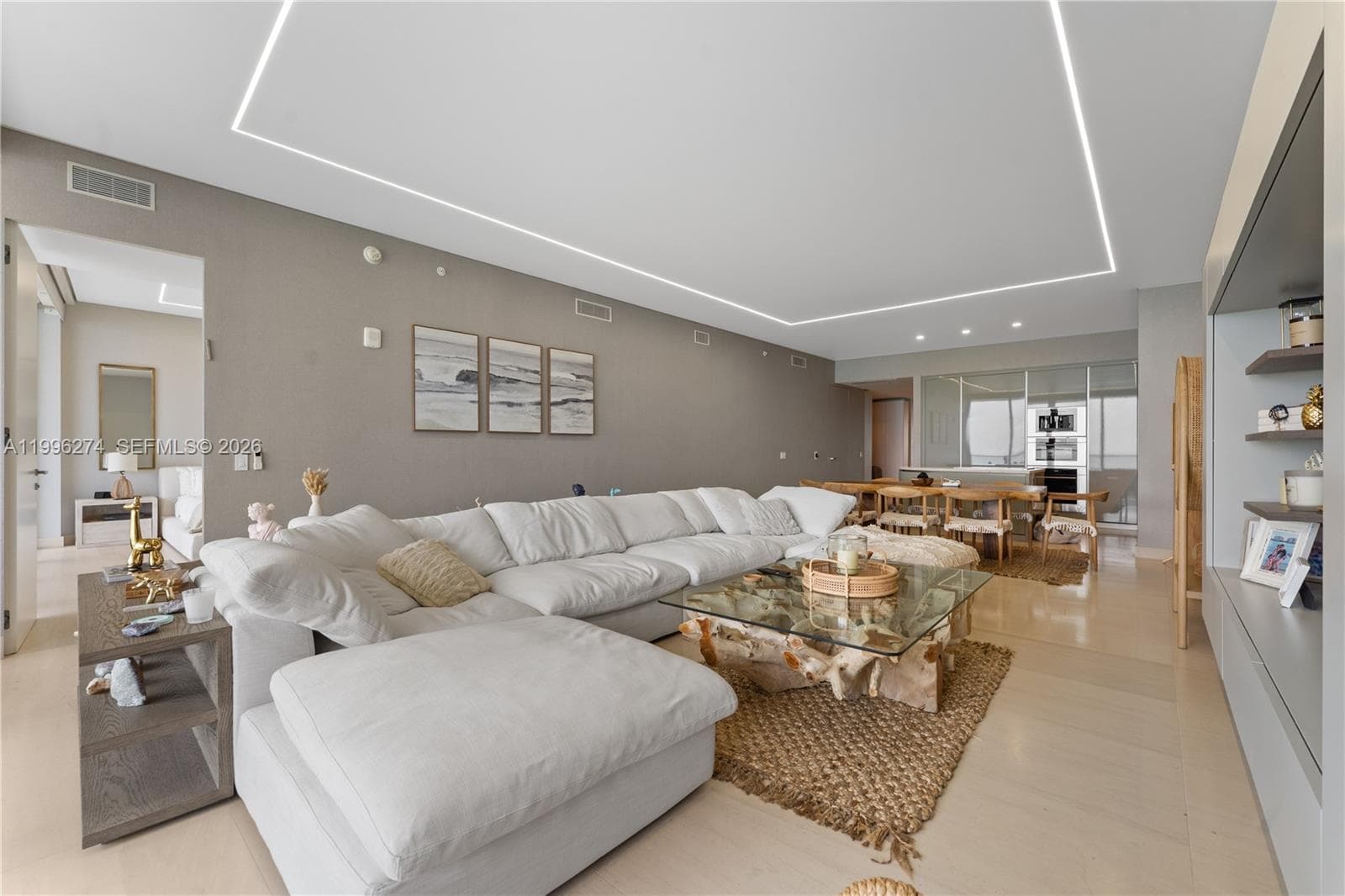 18975 Collins Ave 603 photo 7