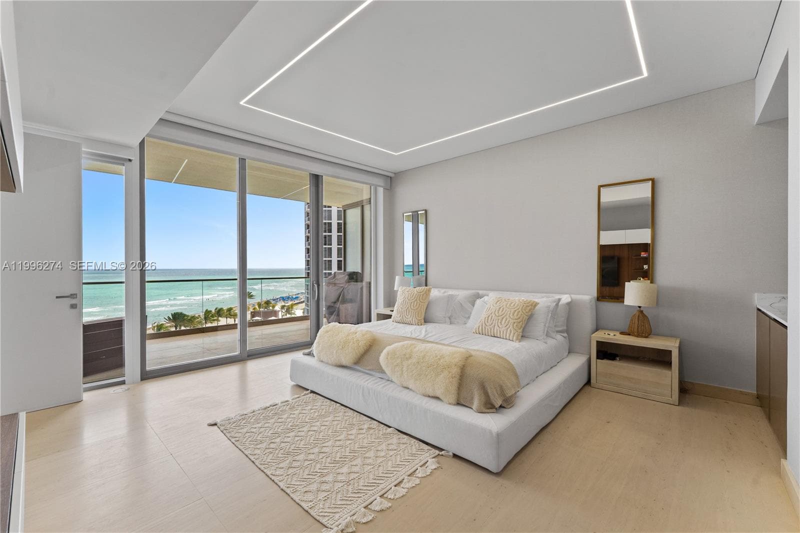 18975 Collins Ave 603 photo 14