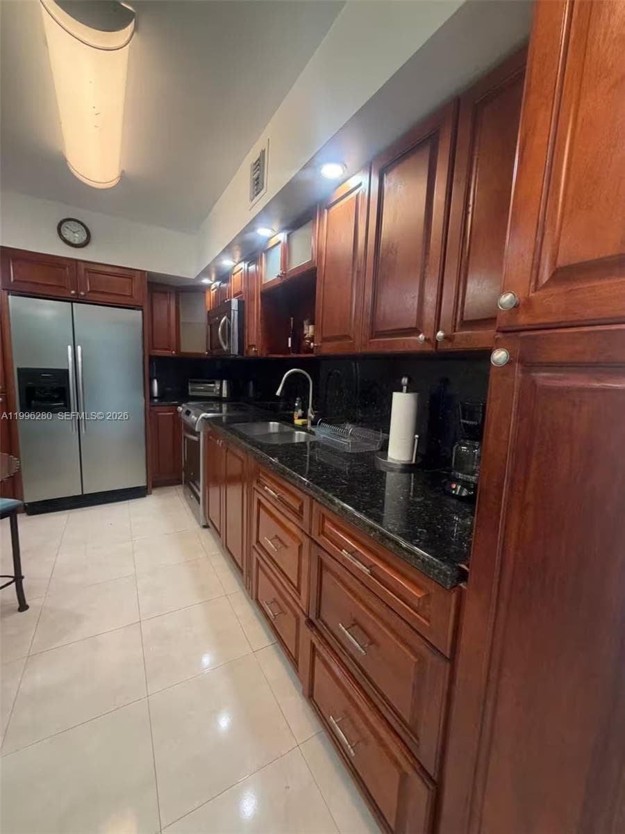 3801 Ocean Dr 12J photo 3