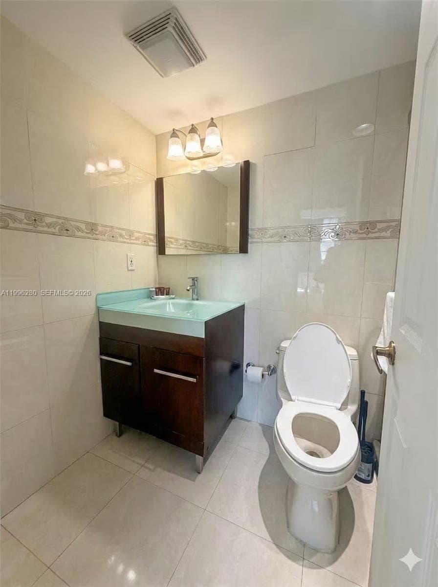 3801 Ocean Dr 12J photo 5