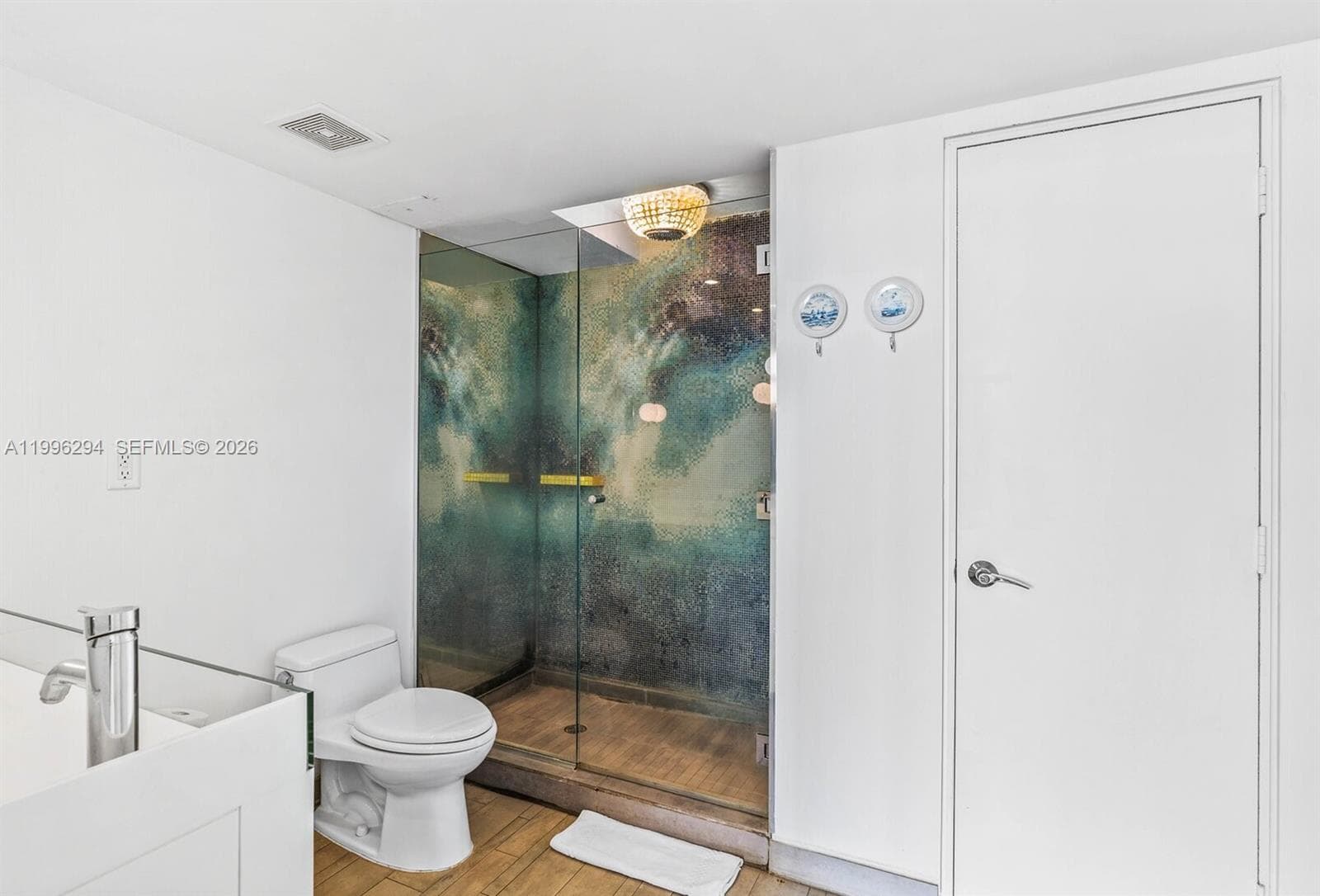 1100 West Ave 410 photo 5