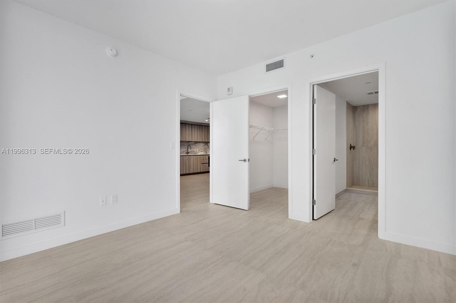 77 SE 5th Street 4206 photo 12