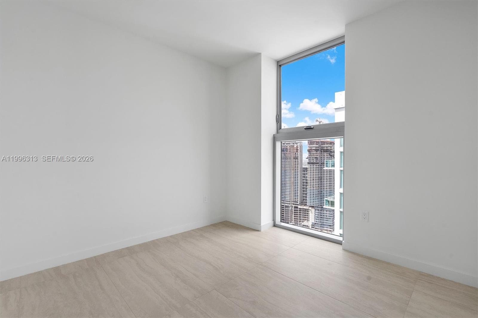 77 SE 5th Street 4206 photo 15