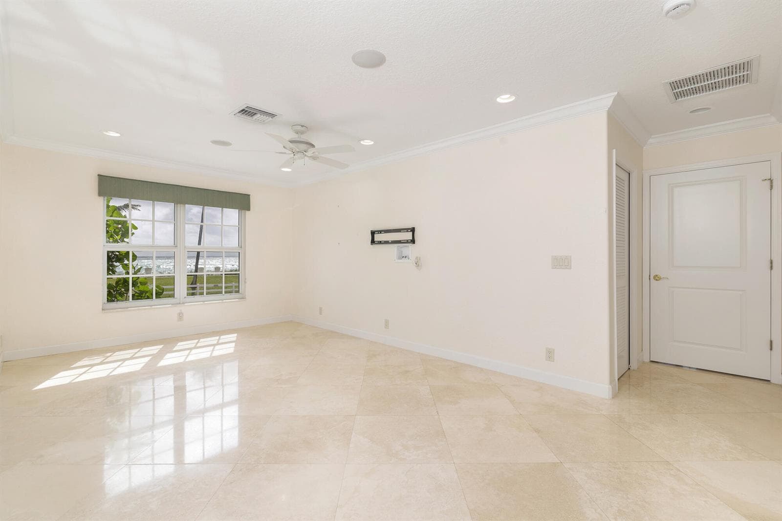 5505 N Ocean Boulevard 15-204 photo 13