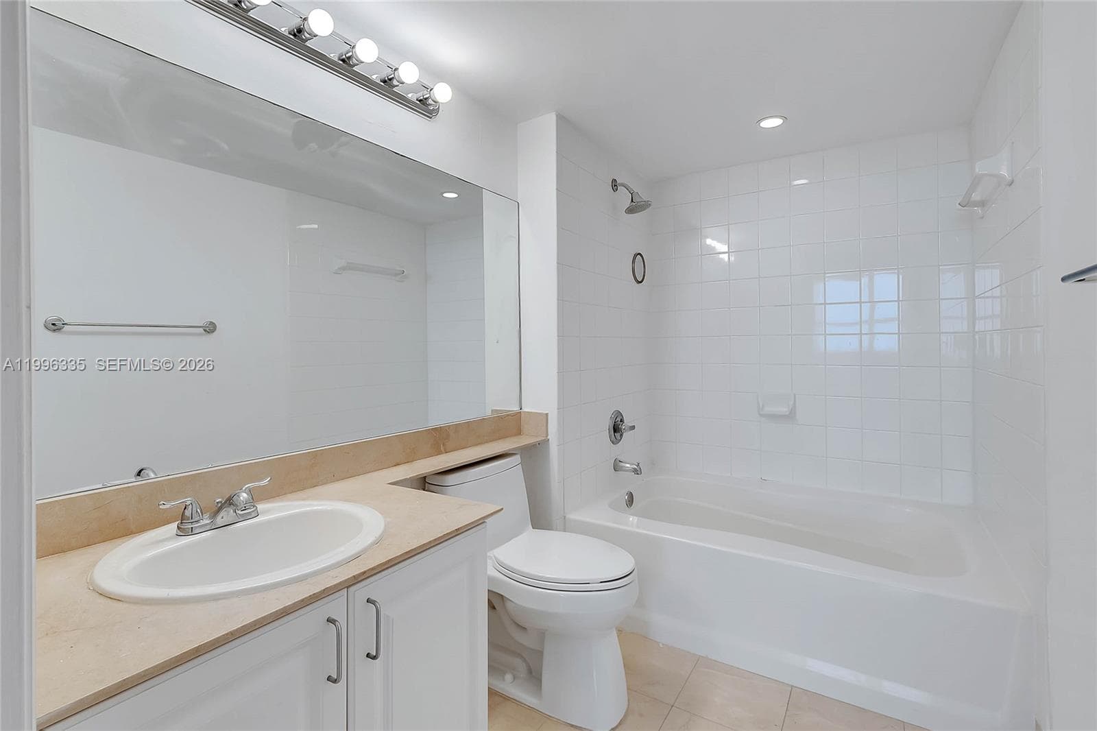 90 Alton Rd 1409 photo 16