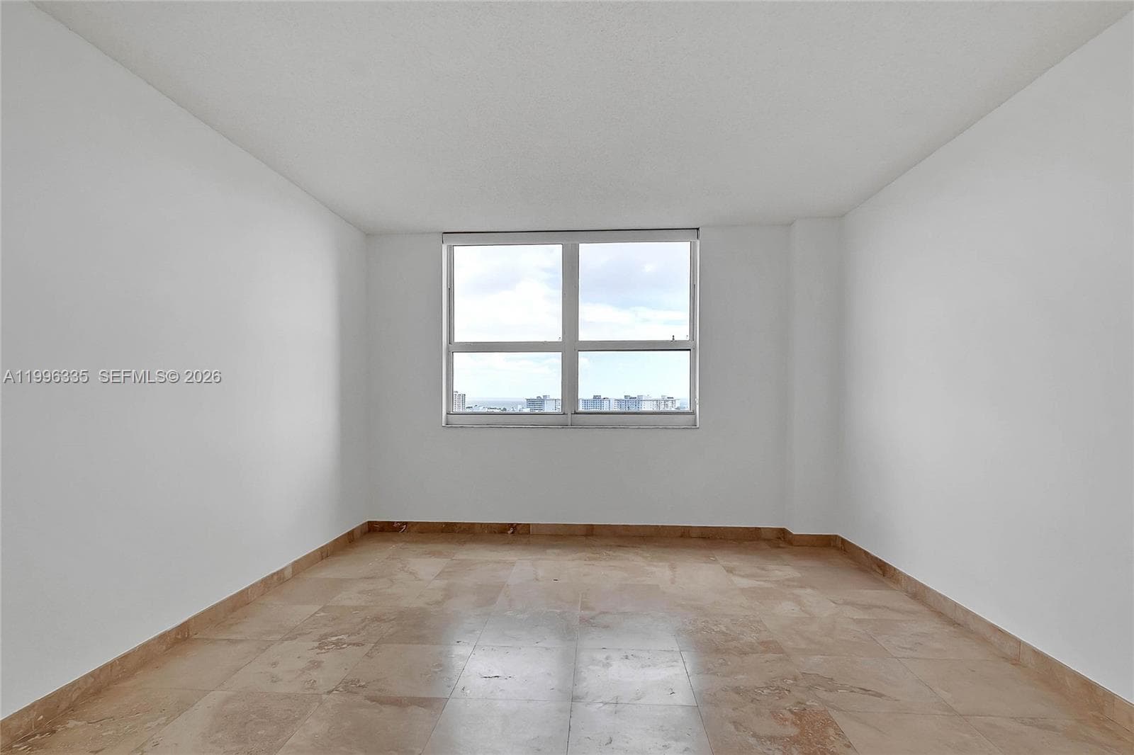 90 Alton Rd 1409 photo 14