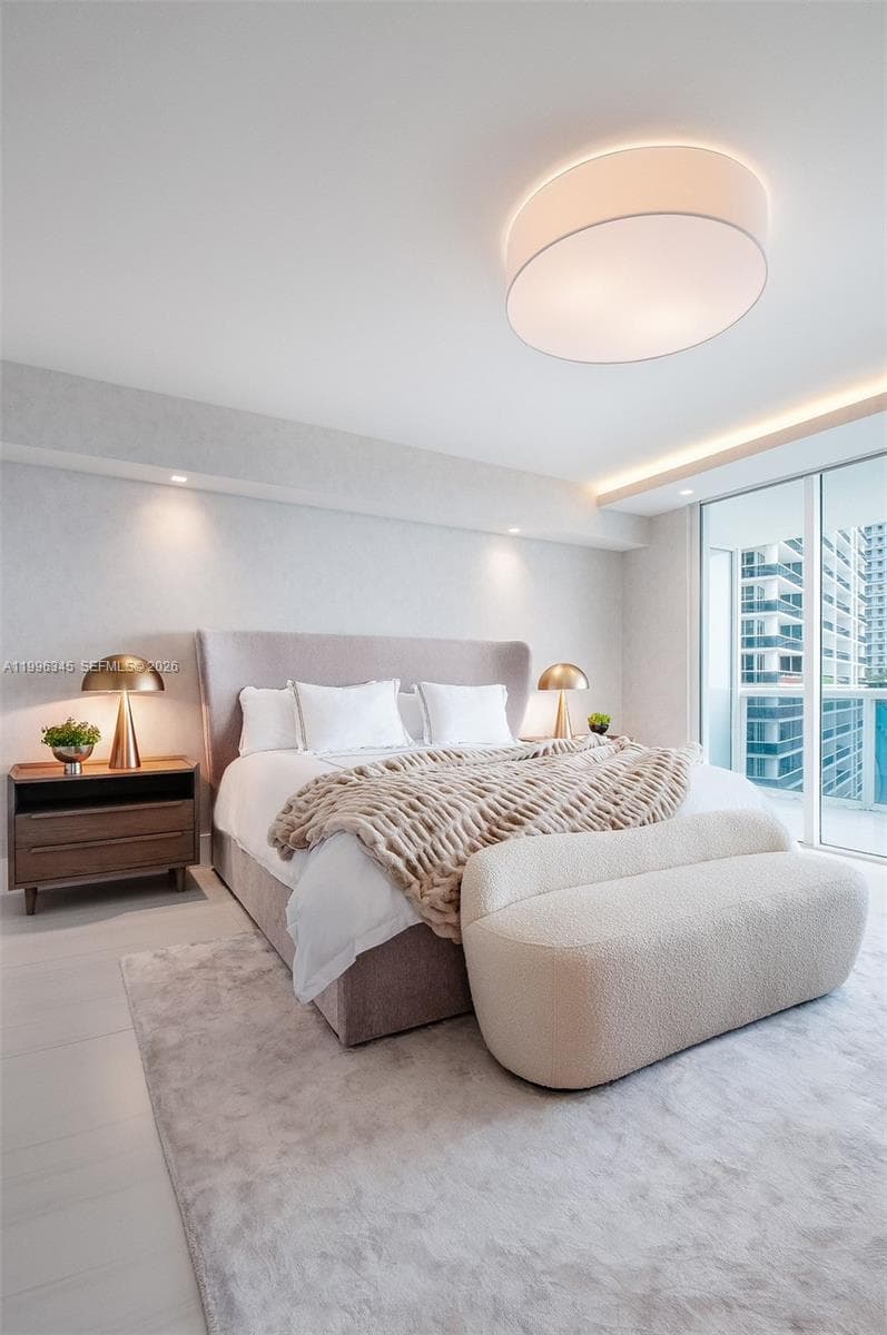 1830 Ocean Dr 1501 photo 20