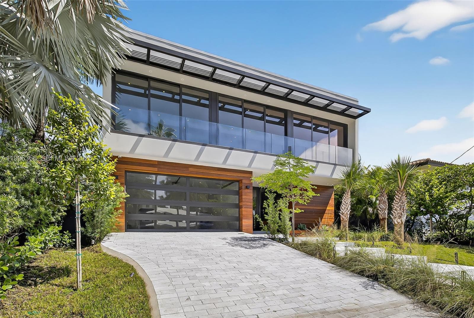 620 Solar Isle Dr photo 3