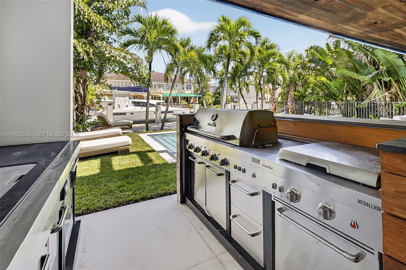 620 Solar Isle Dr photo 15