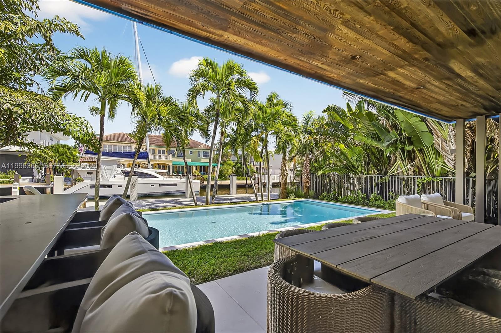 620 Solar Isle Dr photo 8